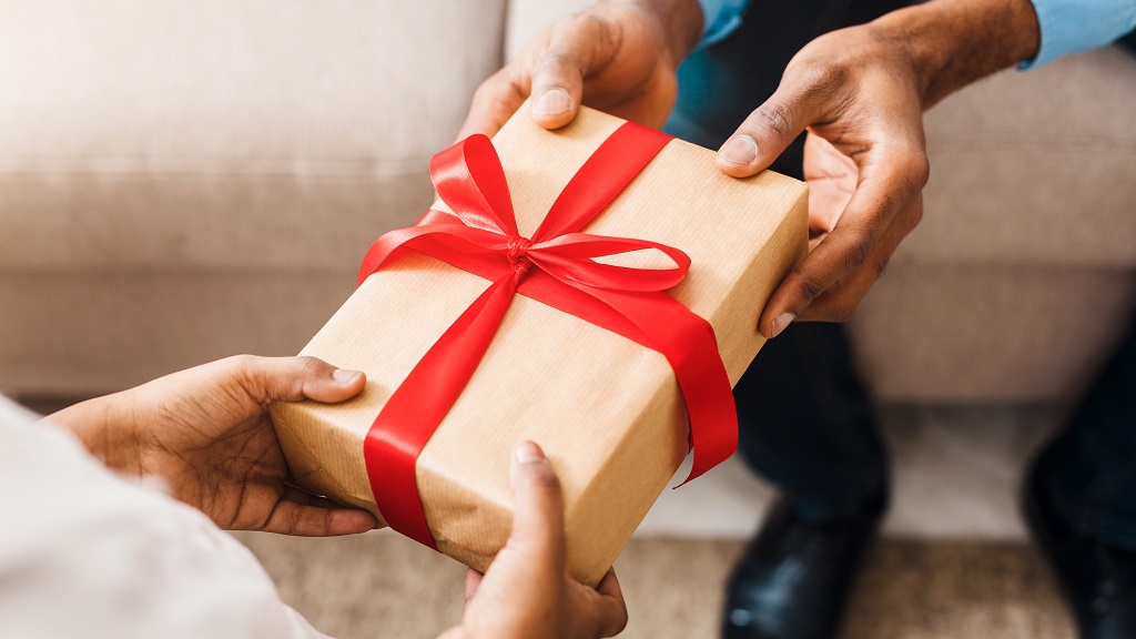 لیست بهترین هدیه‌ها برای مردان در روز تولد و سایر مناسبت‌ها