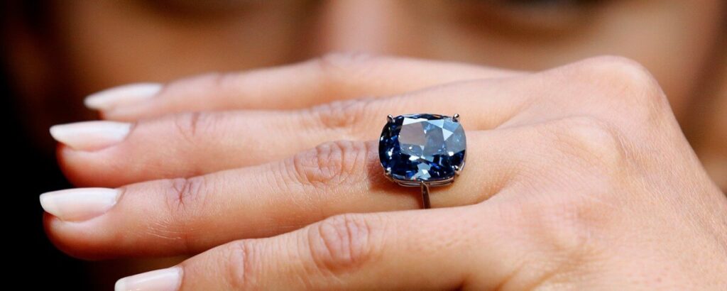 ماه آبی ژوزفین از گرانترین جواهرات جهان