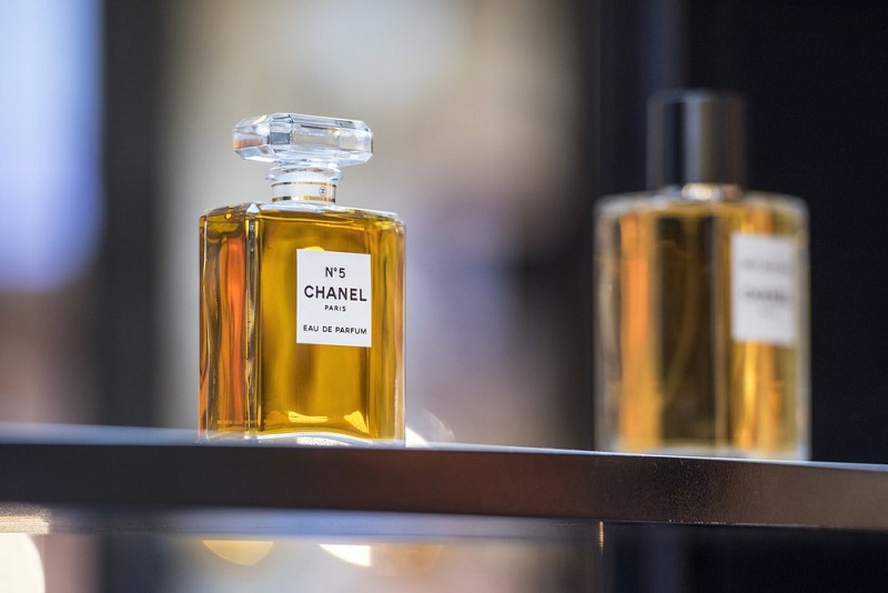 بهترین عطر زنانه شانل نامبر ۵