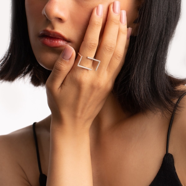 انگشتر نقره مستطیل خطی