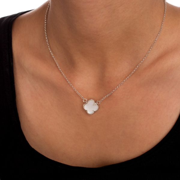 گردنبند نقره تک ونکلیف