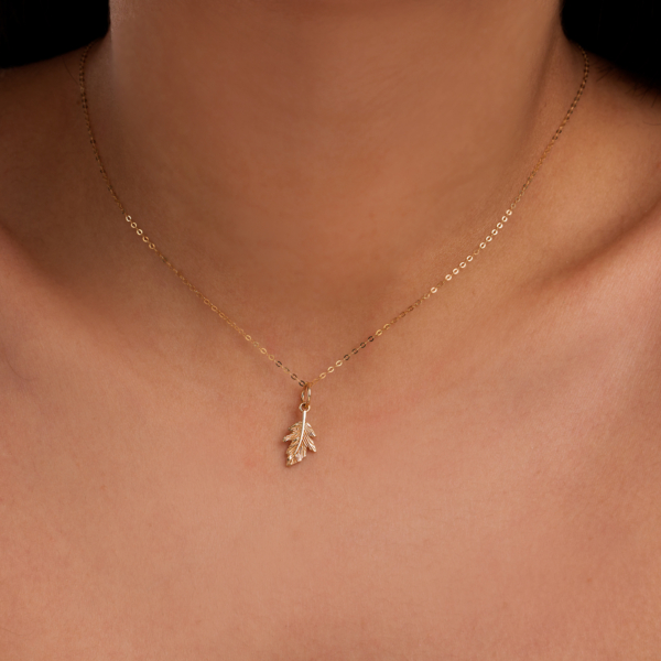 آویز طلا برگ