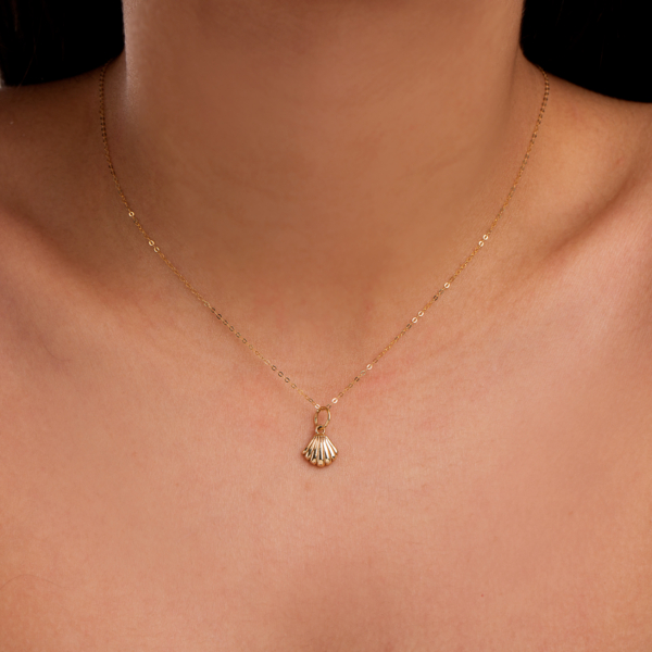 آویز طلا صدف