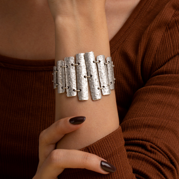 دستبند برنج هارمونیا (الهه صلح)