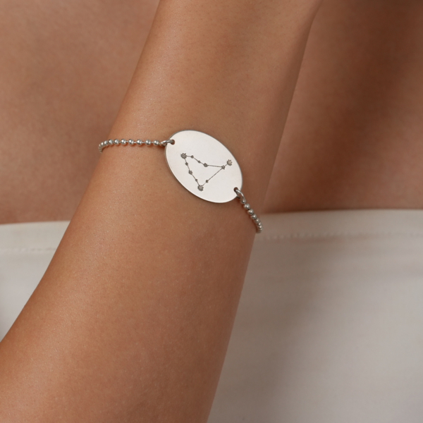 دستبند نقره با پلاک ماه دی