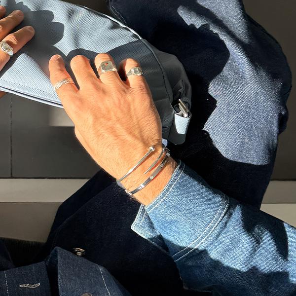 بنگل نقره کارتیه لاو