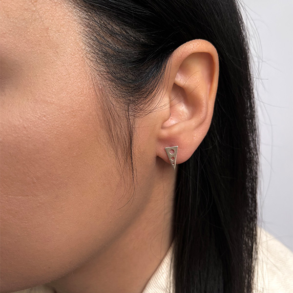 گوشواره نقره میخی مثلث