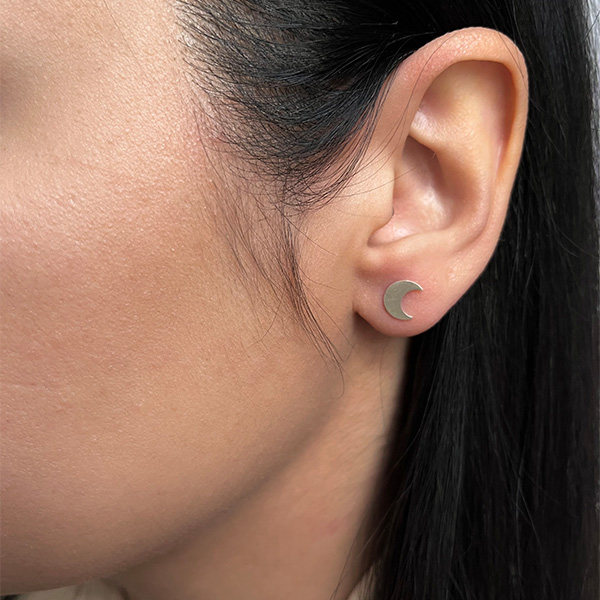 گوشواره نقره میخی ماه