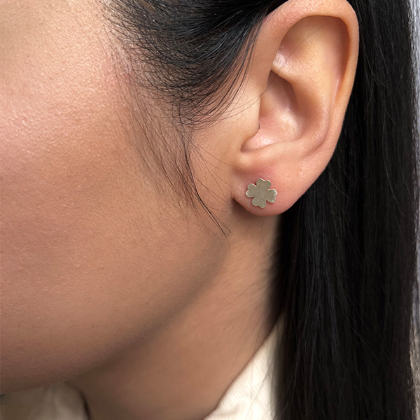 گوشواره نقره میخی شبدر