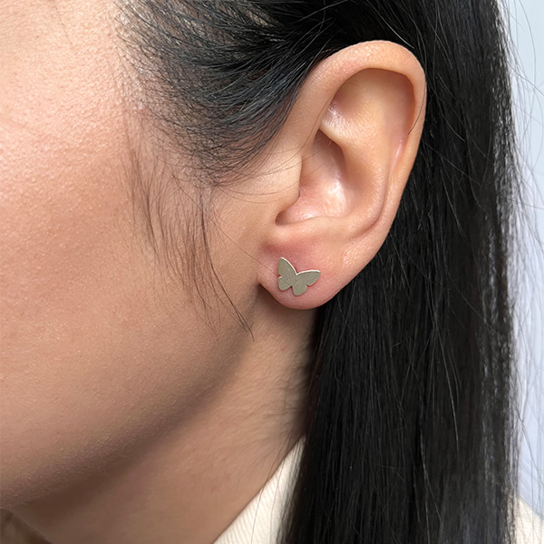 گوشواره نقره میخی پروانه