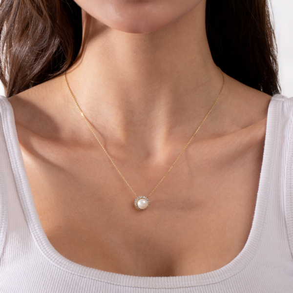گردنبند طلا مروارید دور نگین
