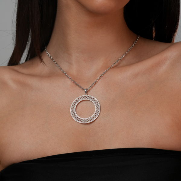 آویز نقره آریس