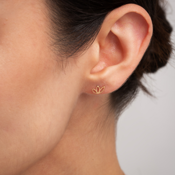 گوشواره طلا سه برگ