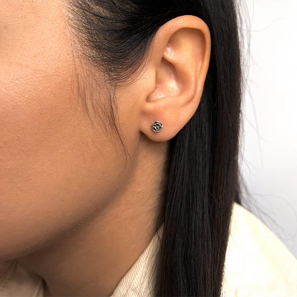 گوشواره نقره میخی گل رز