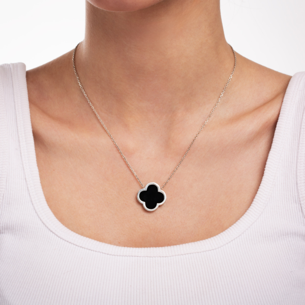 گردنبند نقره ونکلیف مشکی