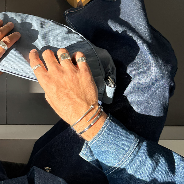 بنگل نقره میخ کارتیه