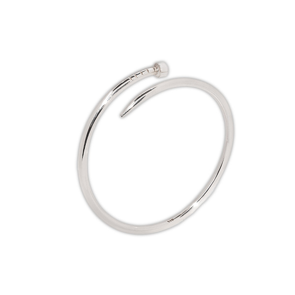 بنگل نقره میخ کارتیه